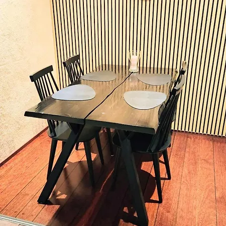 Heartline Villa, Alppitalo Levikeskuksessa *