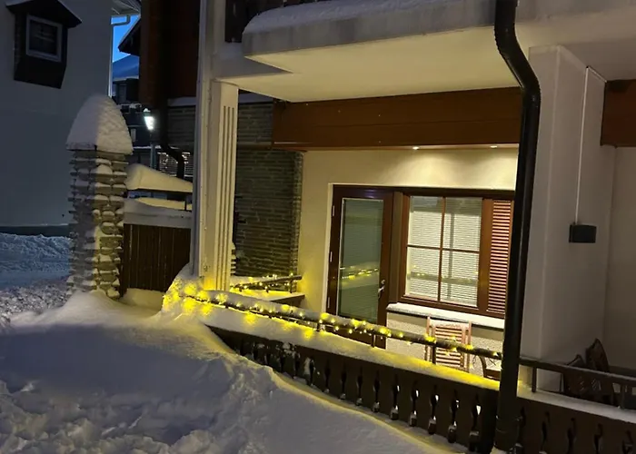 Heartline Villa, Alppitalo Levikeskuksessa דירה